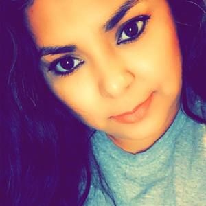 Meet your Posher, Mayra